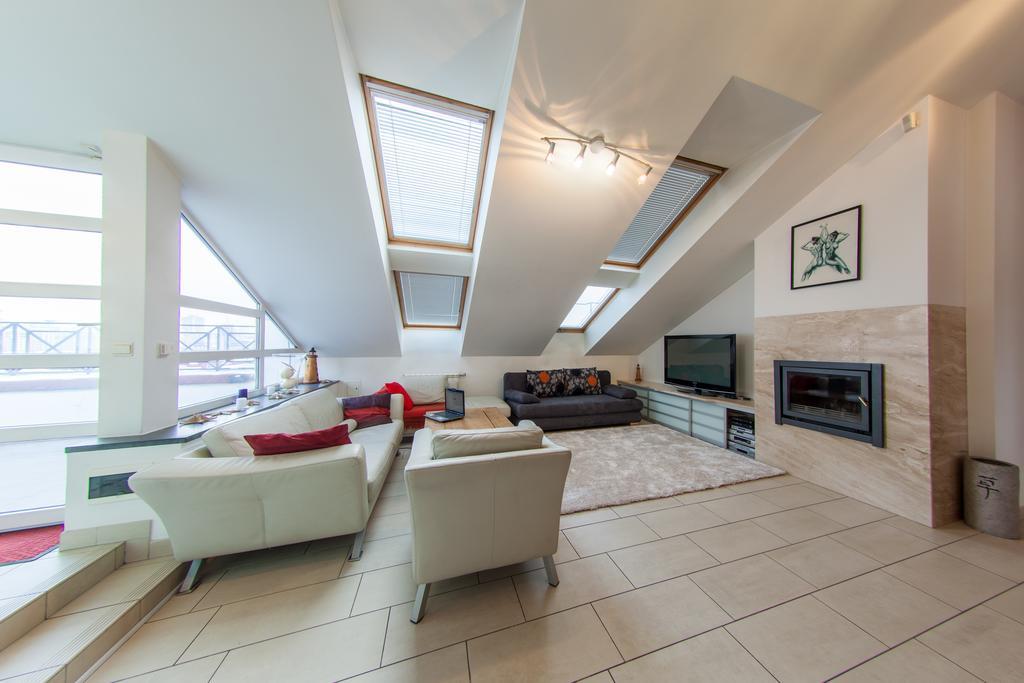 Mansard Apartment Antonovicha 4 Kiev Exterior foto