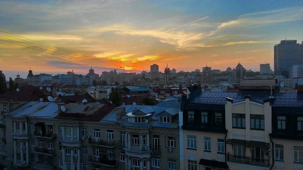 Mansard Apartment Antonovicha 4 Kiev Exterior foto